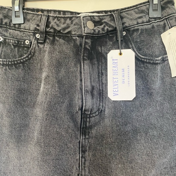 Velvet Heart Black Jean Skirt. Size 27. NWT - Picture 3 of 8